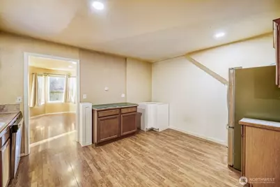 24006 26th Avenue S, Des Moines, WA 98198 - Photo 10