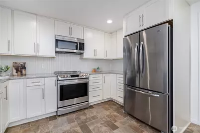 14215 SE 259th Place, Kent, WA 98042 - Photo 10