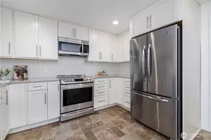 14215 SE 259th Pl, Kent, WA 98042 - Photo 10