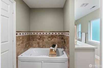 8180 NE West Port Madison Road, Bainbridge Island, WA 98110 - Photo 20