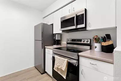 12303 Harbour Pointe Boulevard #U105, Mukilteo, WA 98275 - Photo 8