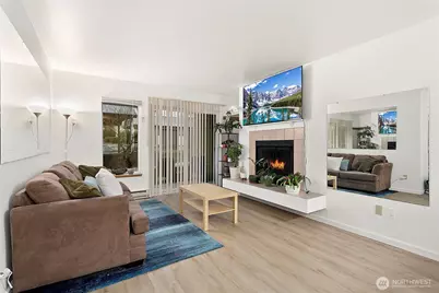 12303 Harbour Pointe Boulevard #U105, Mukilteo, WA 98275 - Photo 4