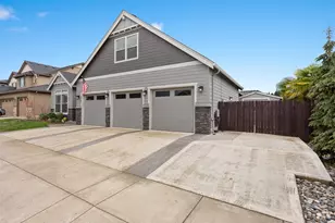 5707 NE 131st St, Vancouver, WA 98686 - Photo 2