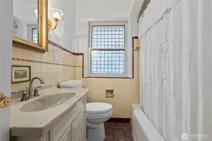 6015 Wellesley Way NE, Seattle, WA 98115 - Photo 18