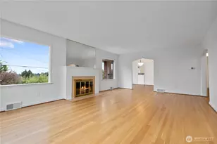 6015 Wellesley Way NE, Seattle, WA 98115 - Photo 8