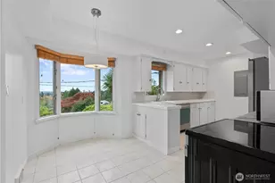 6015 Wellesley Way NE, Seattle, WA 98115 - Photo 14