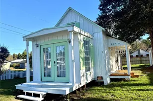 26414 Ridge Ave, Ocean Park, WA 98640 - Photo 2