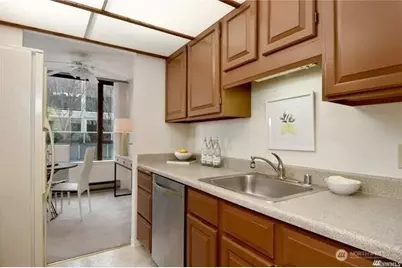 2201 3rd Avenue #804, Seattle, WA 98121 - Photo 8