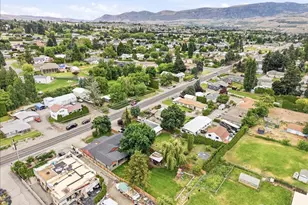 348 N Kentucky Ave, East Wenatchee, WA 98802 - Photo 8