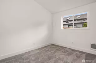 340 SE Clark St, Issaquah, WA 98027 - Photo 18