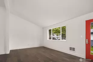 340 SE Clark St, Issaquah, WA 98027 - Photo 6