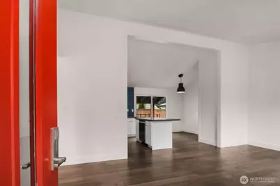 340 SE Clark Street, Issaquah, WA 98027 - Photo 4