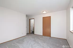 9741 Woodlawn Ave N, Seattle, WA 98103 - Photo 14