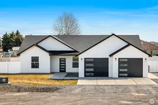 3037 Blackbird Pl NE, Moses Lake, WA 98837 - Photo 1
