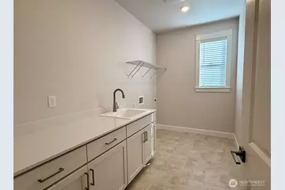 2539 Acer Loop SE, Lacey, WA 98513 - Photo 4