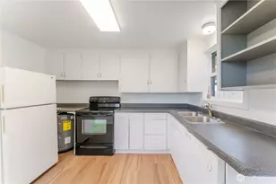 6416 NE 181st St, Kenmore, WA 98028 - Photo 10