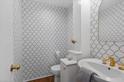 612 Elm Place, Edmonds, WA 98020 - Photo 18