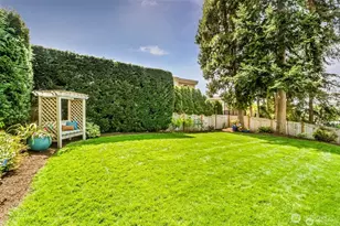 10218 NE 65th St, Kirkland, WA 98033 - Photo 20