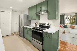 5035 25th Ave SW, Seattle, WA 98106 - Photo 10