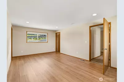 704 Flintstone Drive, Camano Island, WA 98282 - Photo 12