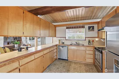 1401 Lincoln Avenue NE, Renton, WA 98056 - Photo 4
