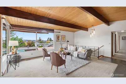 1401 Lincoln Avenue NE, Renton, WA 98056 - Photo 2