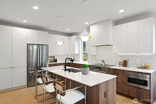 3218 47th Ave SW, Seattle, WA 98116 - Photo 4