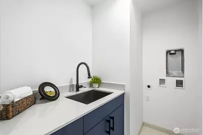 3218 47th Avenue SW, Seattle, WA 98116 - Photo 24