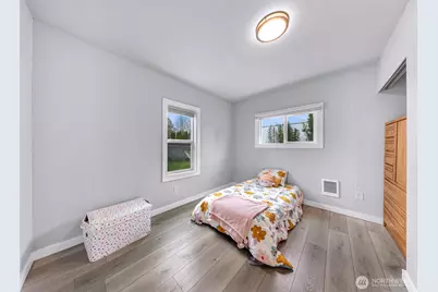 222 W Marilyn Avenue, Everett, WA 98204 - Photo 10