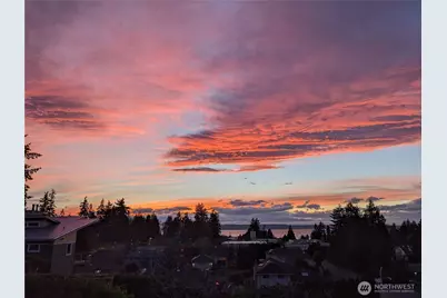 647 9th Avenue N, Edmonds, WA 98020 - Photo 32