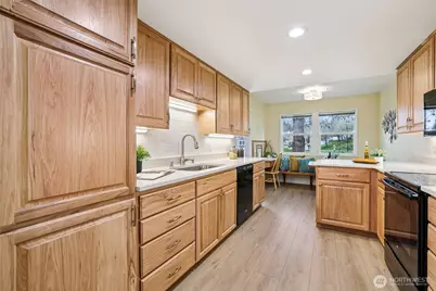 22563 SE 42nd Terrace #2212, Issaquah, WA 98029 - Photo 12