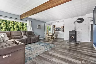 208 Harrison Street, Sumas, WA 98295 - Photo 2