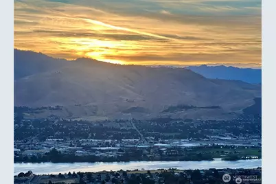 886 NE Conner Court, East Wenatchee, WA 98802 - Photo 1