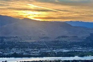 886 NE Conner Ct, East Wenatchee, WA 98802 - Photo 1