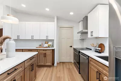 819 Nisqually Park Drive SE, Olympia, WA 98513 - Photo 14