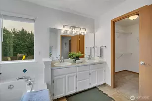 10825 211th Ave Ct E, Bonney Lake, WA 98391 - Photo 26