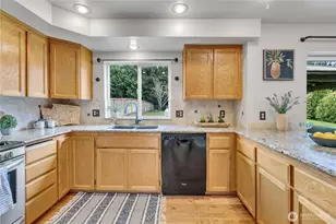 10825 211th Ave Ct E, Bonney Lake, WA 98391 - Photo 10