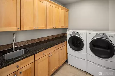 2 Crescent Key SE, Bellevue, WA 98006 - Photo 38