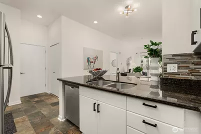 1323 Boren Avenue #615, Seattle, WA 98101 - Photo 16