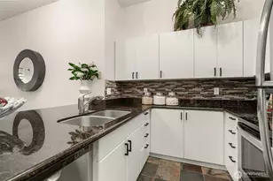 1323 Boren Ave, Seattle, WA 98101 - Photo 4