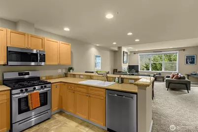 1000 Cabin Creek Lane SW #D304, Issaquah, WA 98027 - Photo 4