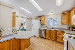 22241 SE 241st Pl, Maple Valley, WA 98038 - Photo 8