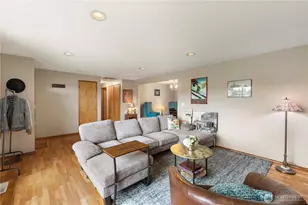 1011 15th St NW, Puyallup, WA 98371 - Photo 8