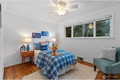 15612 38th Avenue NE, Lake Forest Park, WA 98155 - Photo 16