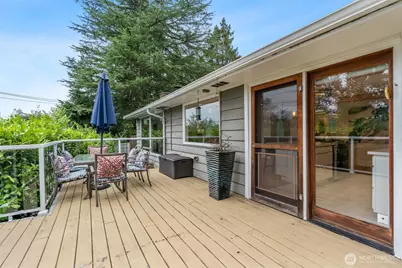 15612 38th Avenue NE, Lake Forest Park, WA 98155 - Photo 18