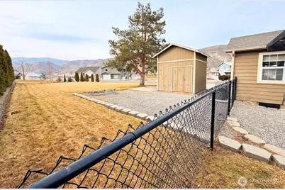 170 Lakeview Avenue, Orondo, WA 98843 - Photo 16