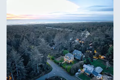 1103 37th Place, Seaview, WA 98644 - Photo 30