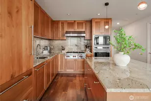 10700 NE 4th St, Bellevue, WA 98004 - Photo 8