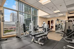 10700 NE 4th St, Bellevue, WA 98004 - Photo 26