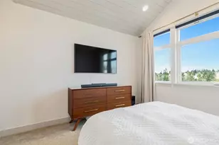 5030 Sand Point Pl NE, Seattle, WA 98105 - Photo 24